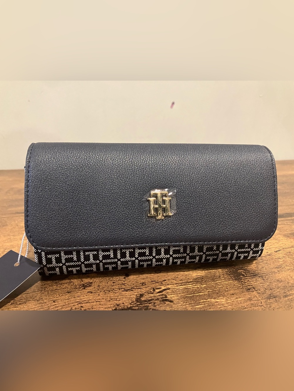 Tommy Hilfiger wallet